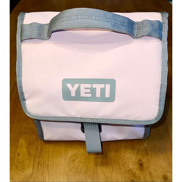 YETI DayTrip Lunch Bag Pink and Gray Coldcell Flex Insulation - Picture 1 of 5